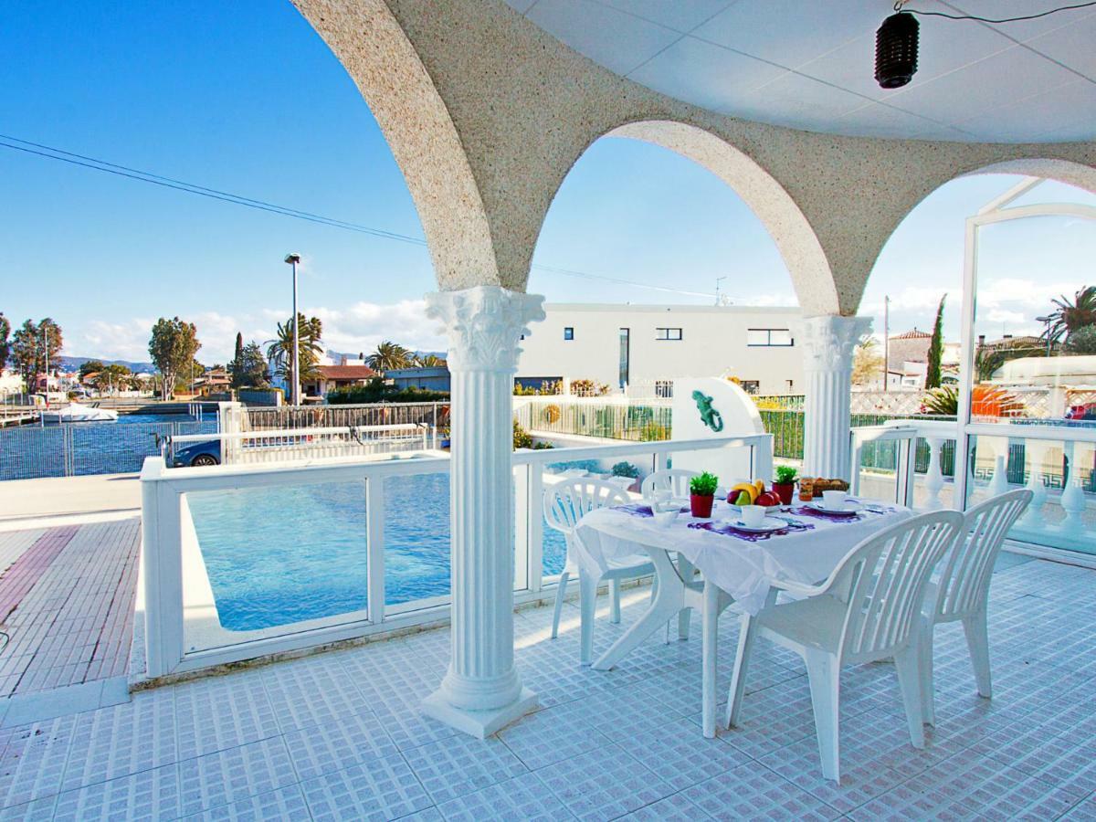 Holiday Home Requesens Canal Empuriabrava Zewnętrze zdjęcie
